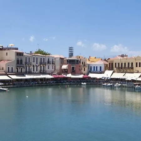 Porto Enetiko העיירה רתימנו